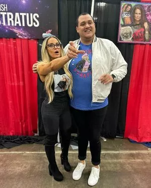 Trish Stratus / trishstratuscom nude photo #1416