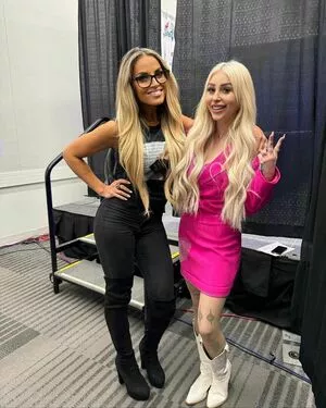 Trish Stratus / trishstratuscom nude photo #1420