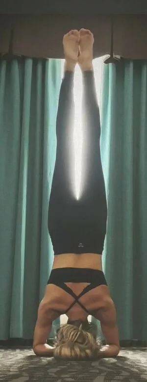 Trish Stratus / trishstratuscom nude photo #1443