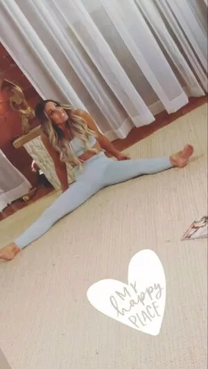 Trish Stratus / trishstratuscom nude photo #1454