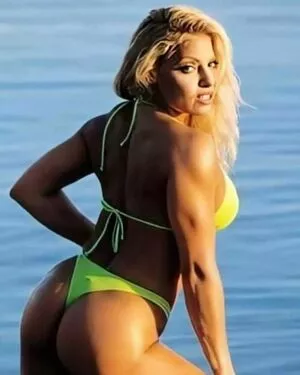 Trish Stratus / trishstratuscom nude photo #1471