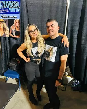 Trish Stratus / trishstratuscom nude photo #1524