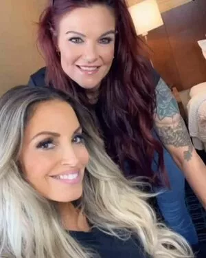 Trish Stratus / trishstratuscom nude photo #1541