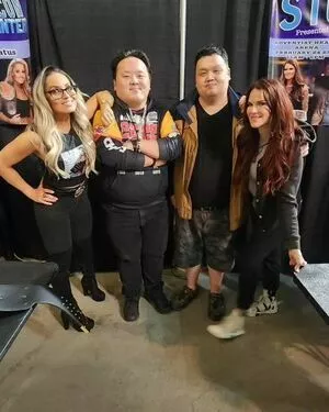 Trish Stratus / trishstratuscom nude photo #1543