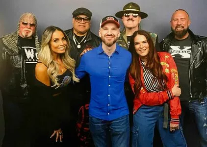 Trish Stratus / trishstratuscom nude photo #1554