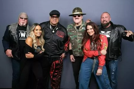 Trish Stratus / trishstratuscom nude photo #1562