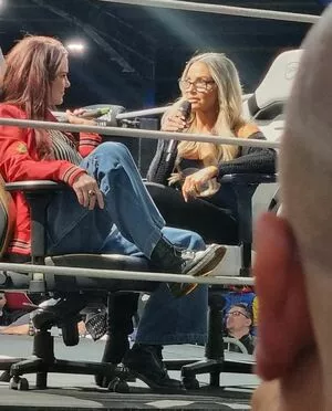 Trish Stratus / trishstratuscom nude photo #1576