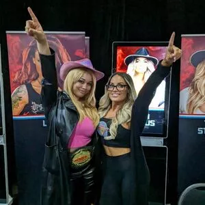 Trish Stratus / trishstratuscom nude photo #1583