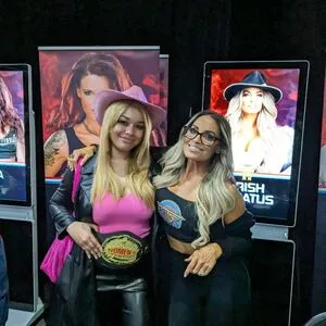 Trish Stratus / trishstratuscom nude photo #1594