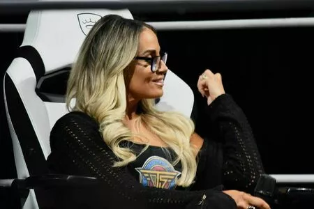 Trish Stratus / trishstratuscom nude photo #1602