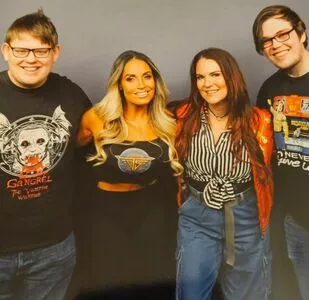 Trish Stratus / trishstratuscom nude photo #1624