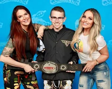 Trish Stratus / trishstratuscom nude photo #1631