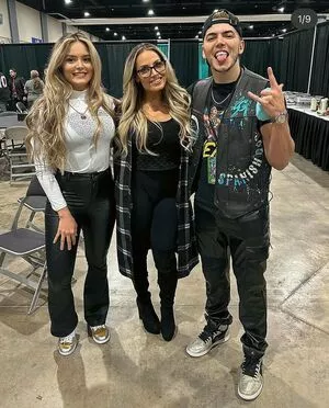 Trish Stratus / trishstratuscom nude photo #1632