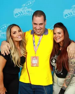 Trish Stratus / trishstratuscom nude photo #1640