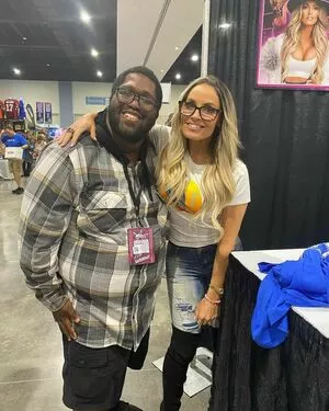 Trish Stratus / trishstratuscom nude photo #1644