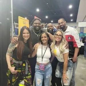 Trish Stratus / trishstratuscom nude photo #1646