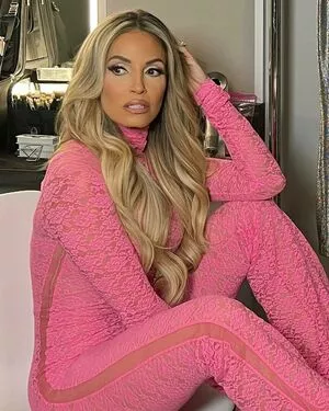 Trish Stratus / trishstratuscom nude photo #1654