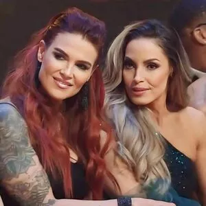 Trish Stratus / trishstratuscom nude photo #1683