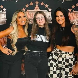 Trish Stratus / trishstratuscom nude photo #1703