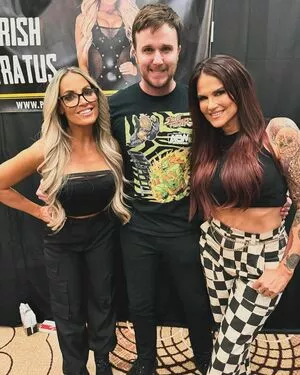 Trish Stratus / trishstratuscom nude photo #1708