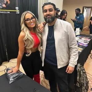 Trish Stratus / trishstratuscom nude photo #1731