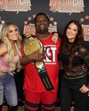 Trish Stratus / trishstratuscom nude photo #1732