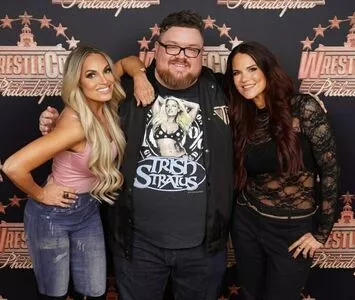 Trish Stratus / trishstratuscom nude photo #1737