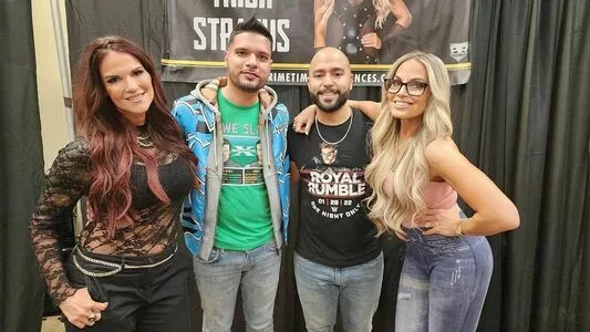 Trish Stratus / trishstratuscom nude photo #1743