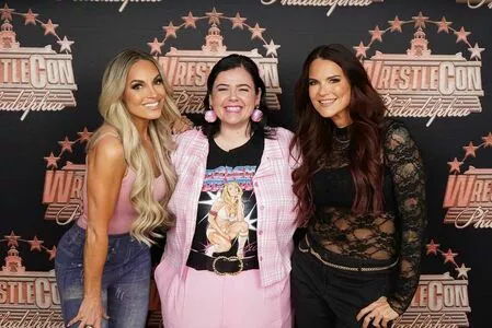 Trish Stratus / trishstratuscom nude photo #1755