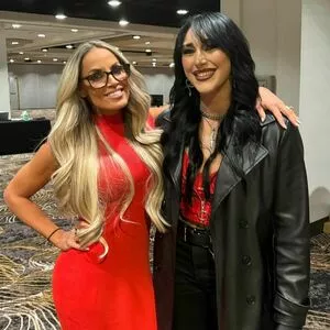 Trish Stratus / trishstratuscom nude photo #1776