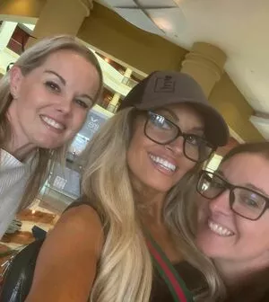 Trish Stratus / trishstratuscom nude photo #1838