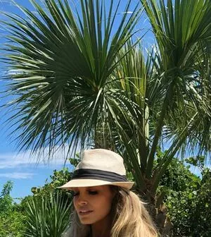 Trish Stratus / trishstratuscom nude photo #1839