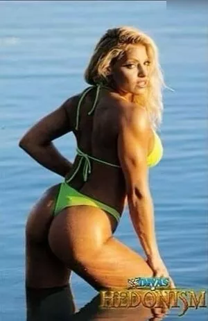 Trish Stratus / trishstratuscom nude photo #1900