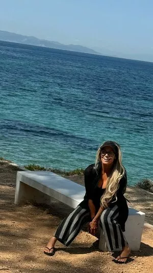 Trish Stratus / trishstratuscom nude photo #1938