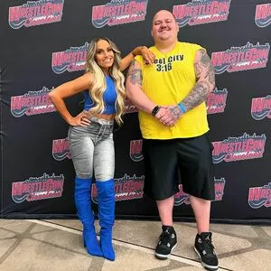 Trish Stratus / trishstratuscom nude photo #1973