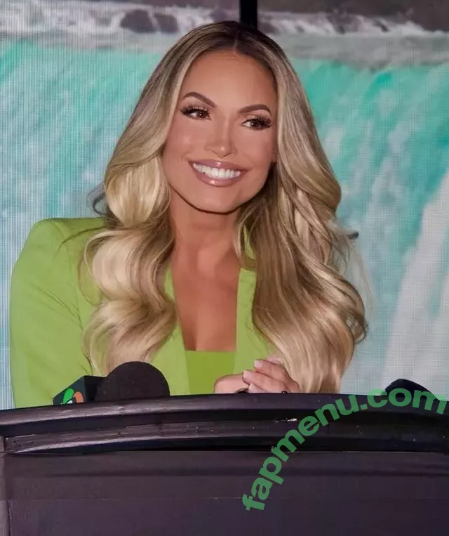 Trish Stratus nude photo #1009 (trishstratuscom)