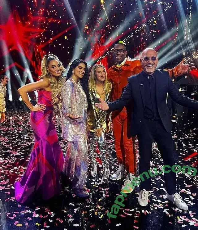 Trish Stratus nude photo #1013 (trishstratuscom)