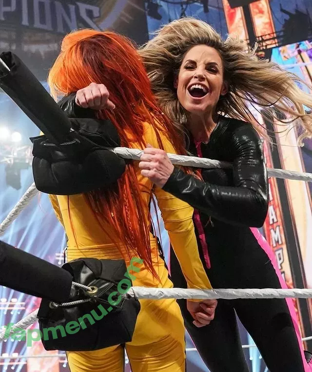 Trish Stratus nude photo #1034 (trishstratuscom)