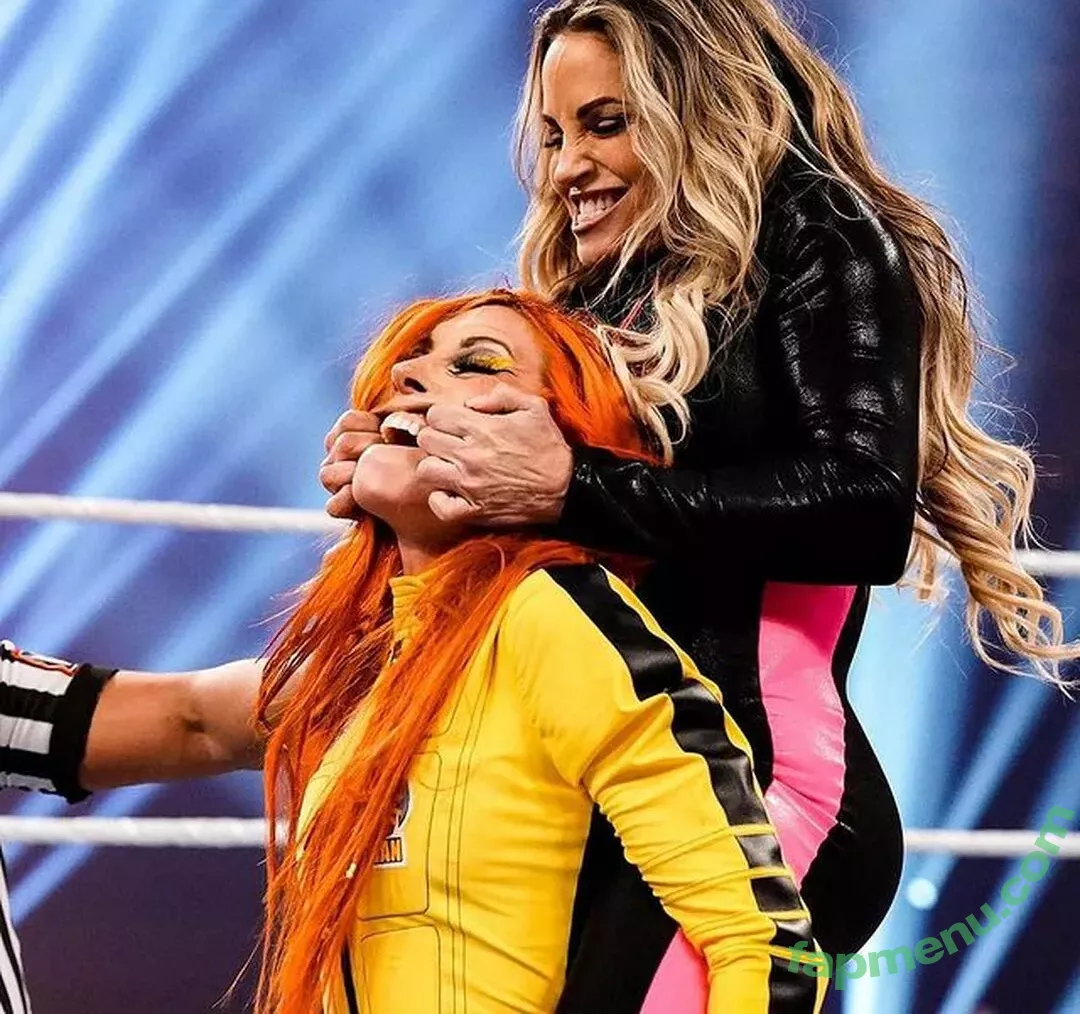 Trish Stratus nude photo #1036 (trishstratuscom)