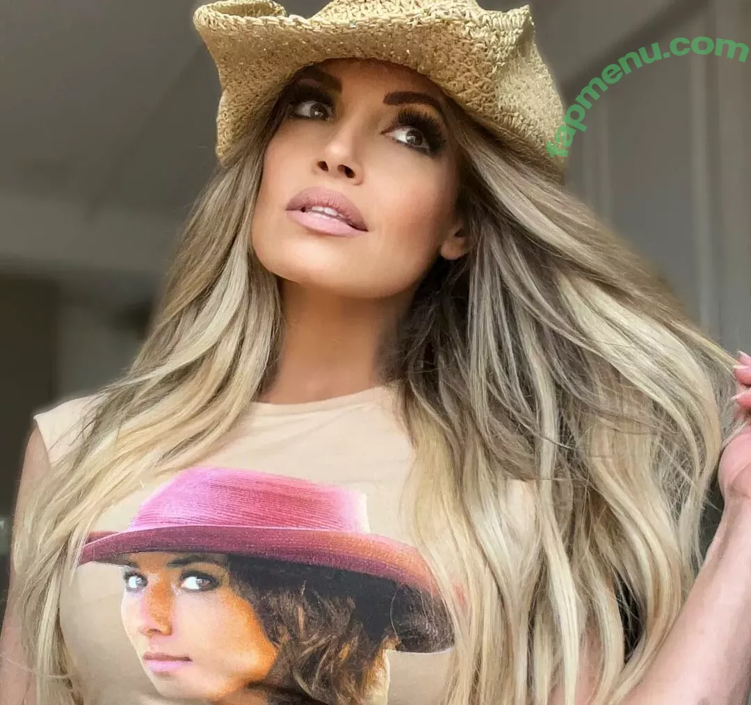 Trish Stratus nude photo #1091 (trishstratuscom)