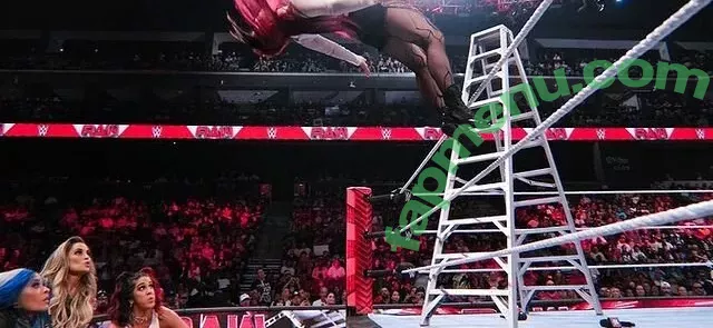 Trish Stratus nude photo #1096 (trishstratuscom)