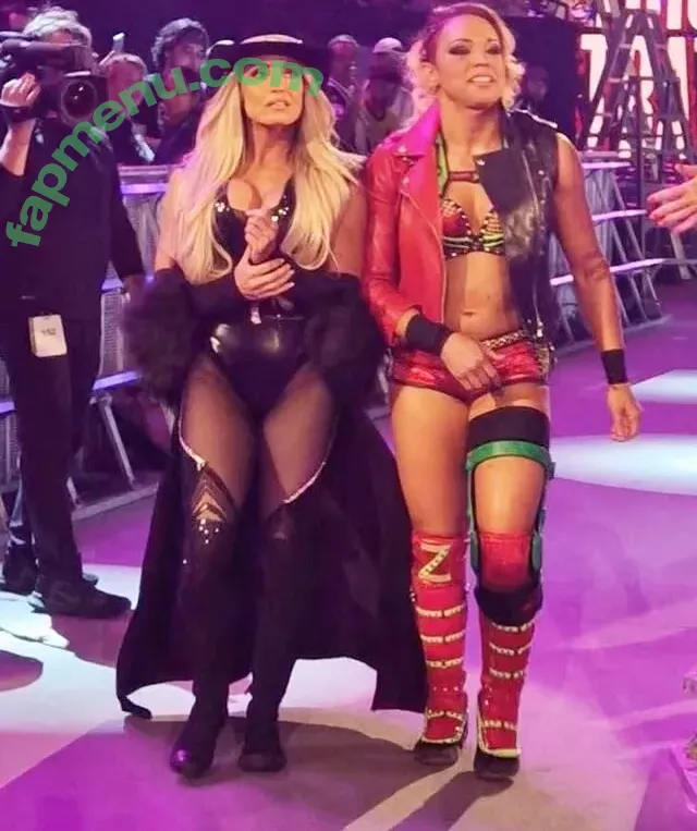 Trish Stratus nude photo #1110 (trishstratuscom)