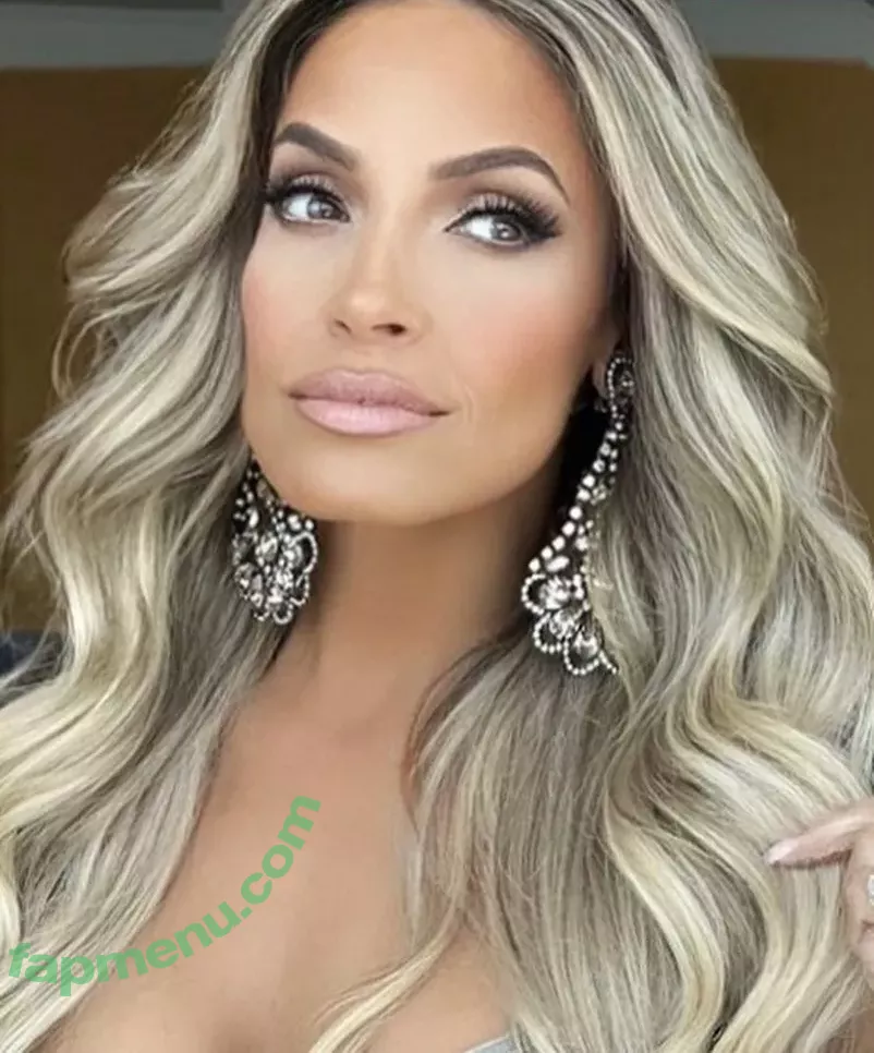 Trish Stratus nude photo #1114 (trishstratuscom)