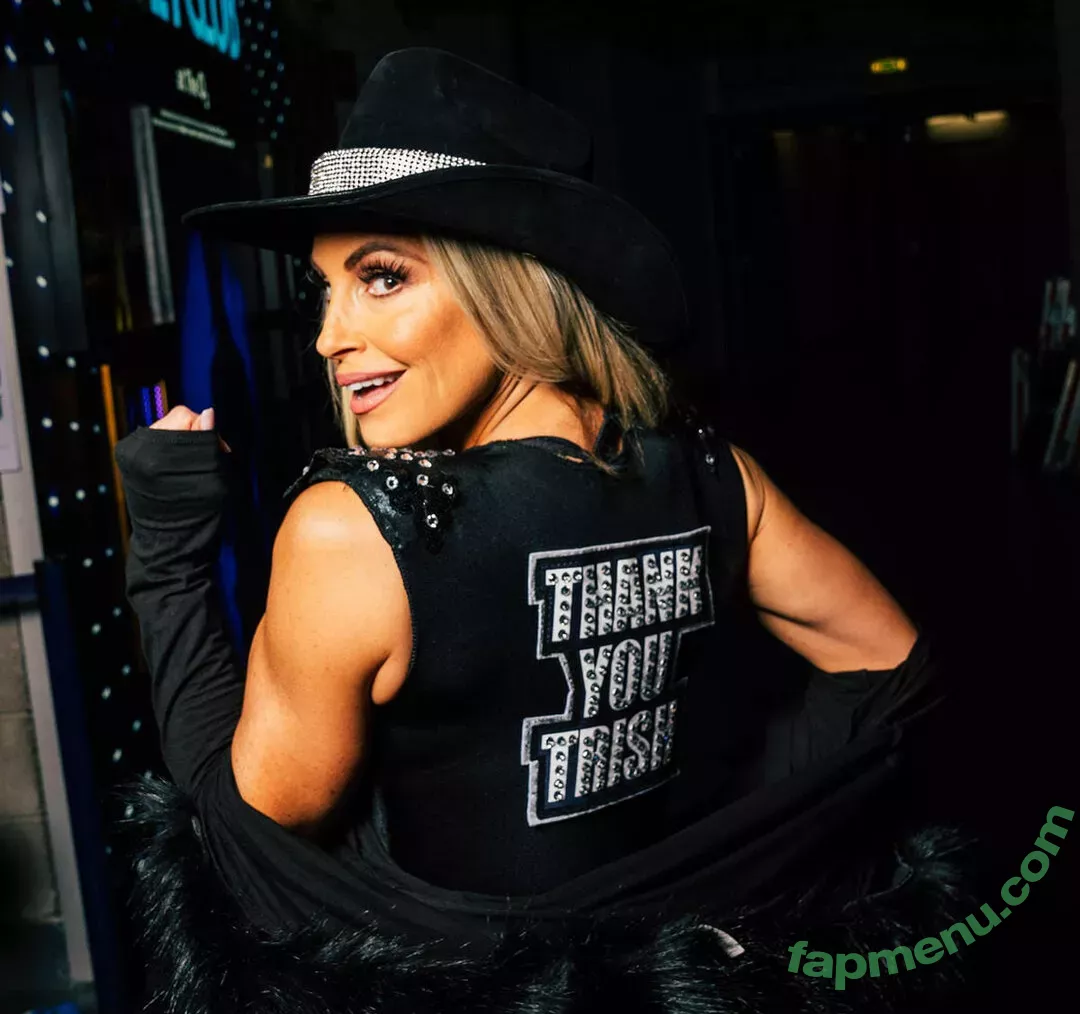 Trish Stratus nude photo #1119 (trishstratuscom)