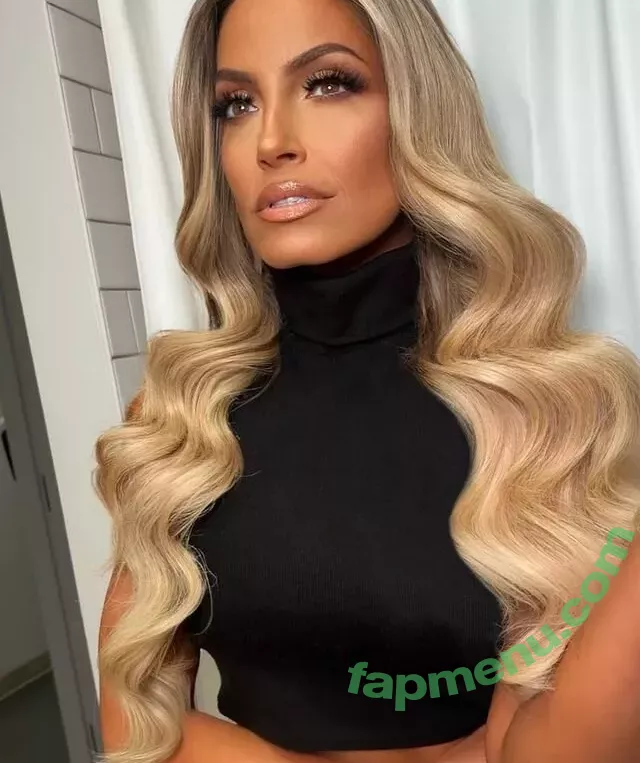 Trish Stratus nude photo #1126 (trishstratuscom)