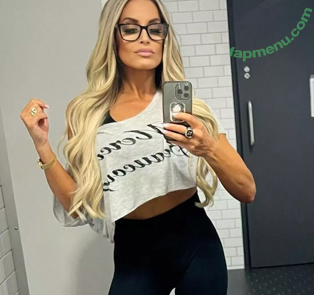 Trish Stratus nude photo #1136 (trishstratuscom)