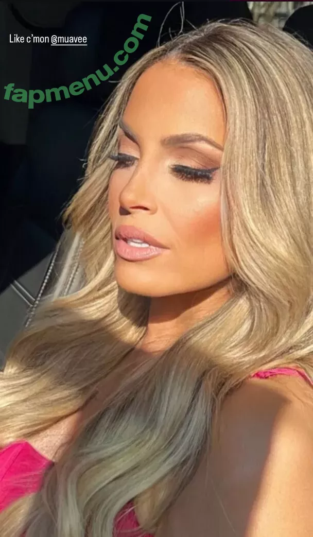 Trish Stratus nude photo #1145 (trishstratuscom)