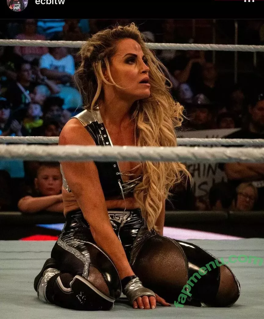 Trish Stratus nude photo #1201 (trishstratuscom)