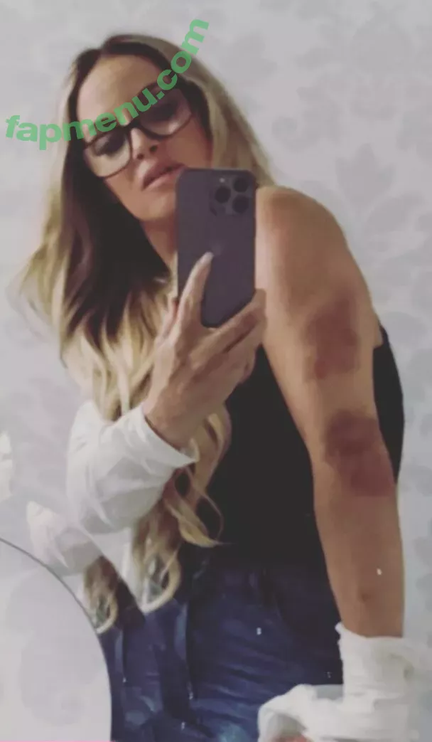 Trish Stratus nude photo #1208 (trishstratuscom)