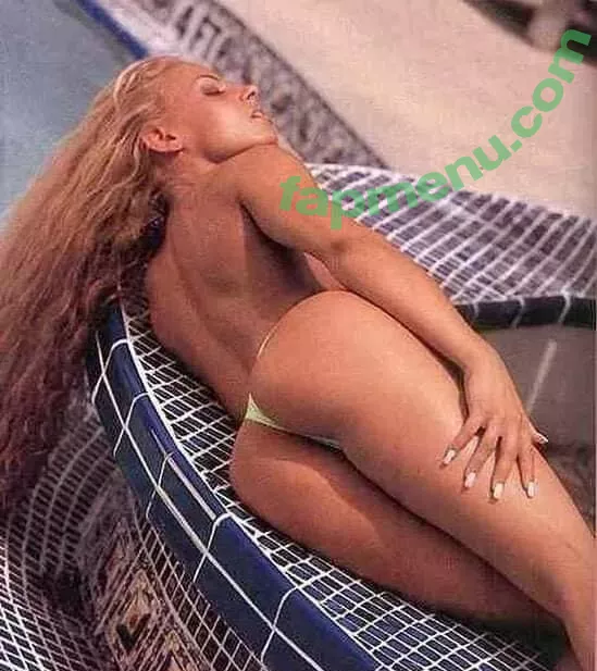 Trish Stratus nude photo #1217 (trishstratuscom)